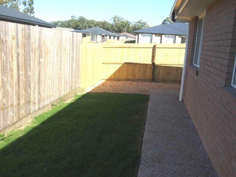 2/6 Coogera Court, Morayfield QLD 4506