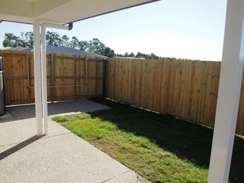 2/6 Coogera Court, Morayfield QLD 4506