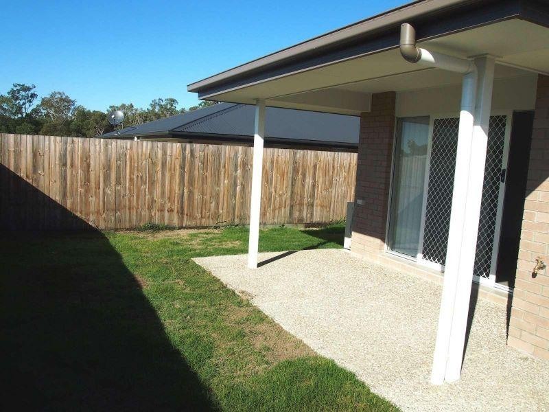 2/6 Coogera Court, Morayfield QLD 4506