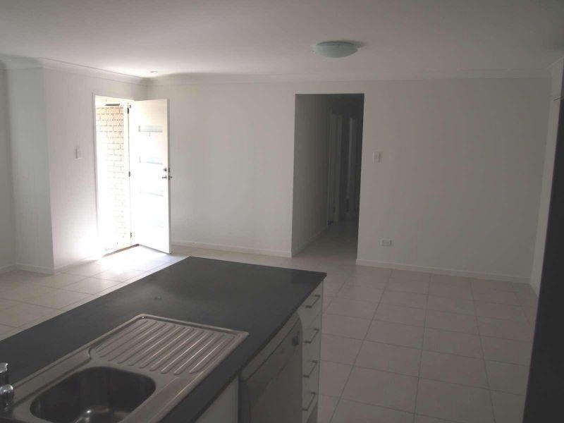 2/10 Coach West Road, Morayfield QLD 4506