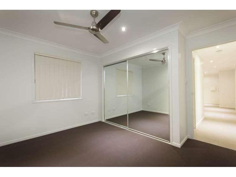 2/11 Applewood Court, Kallangur QLD 4503