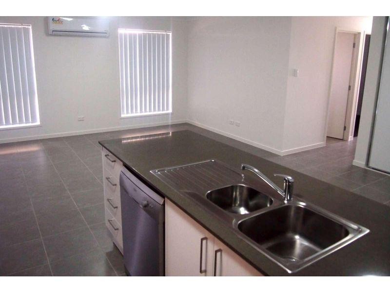 1/15 Reichman Street, Caboolture QLD 4510