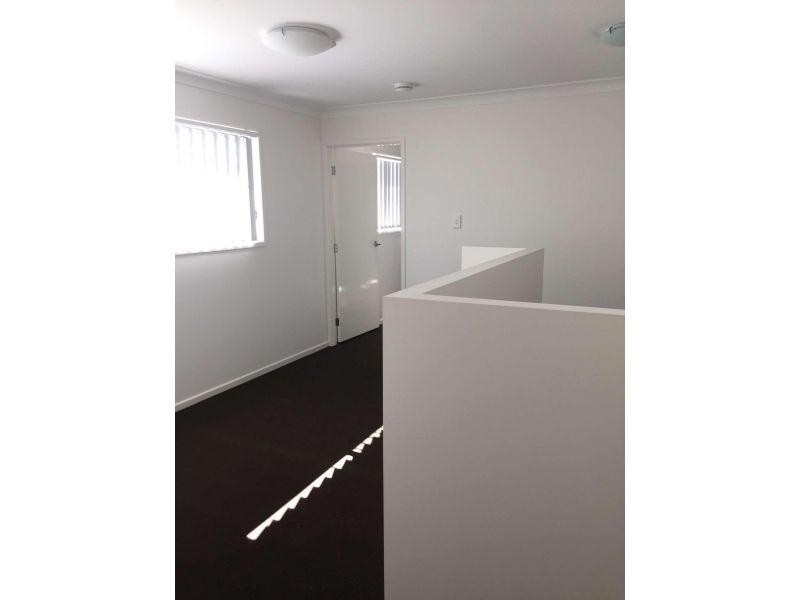 1/7 Tamarin Court, Dakabin QLD 4503