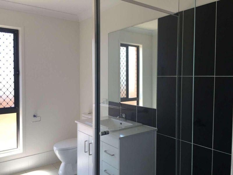 2/36 Coogera Court, Morayfield QLD 4506