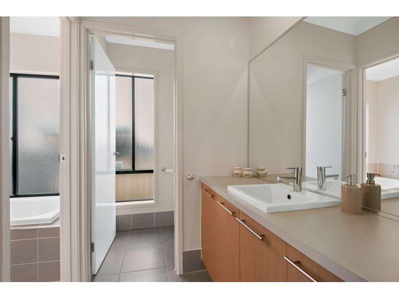 2 Mondial Drive, Warner QLD 4500