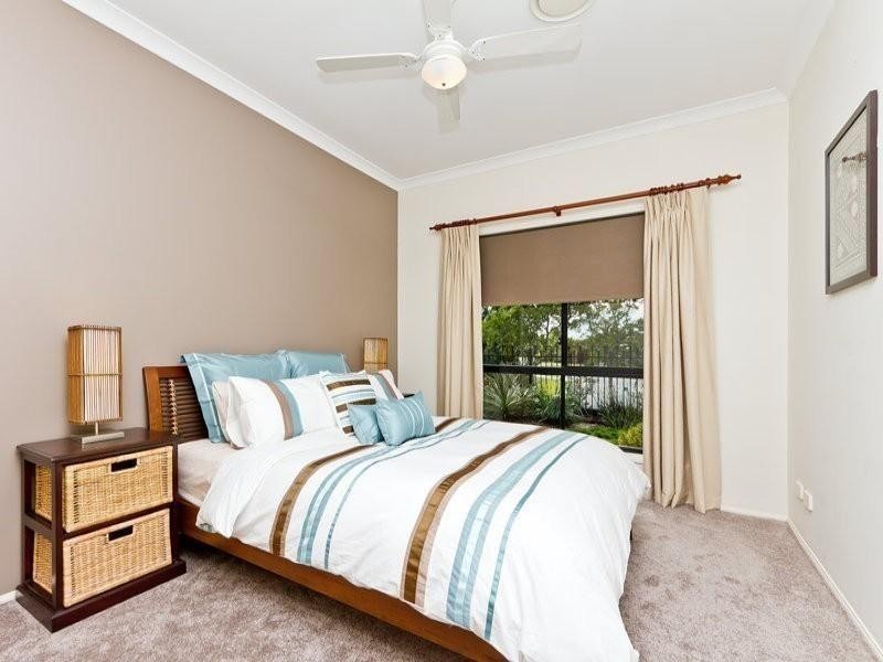 6 Lochside Drive, North Lakes QLD 4509