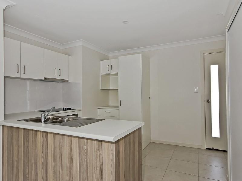 2/14 Wyllie Street, Petrie QLD 4502