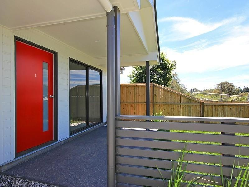 2/14 Wyllie Street, Petrie QLD 4502