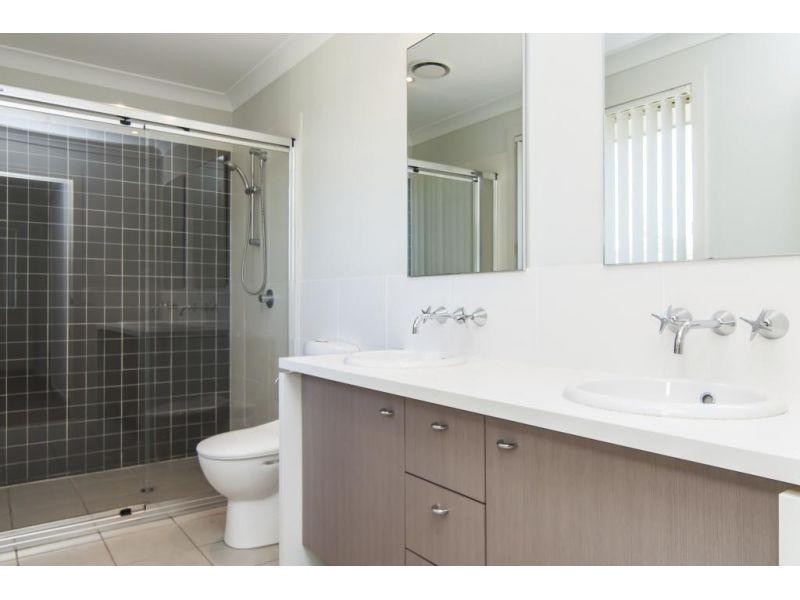 6 Somerset Drive, Carseldine QLD 4034