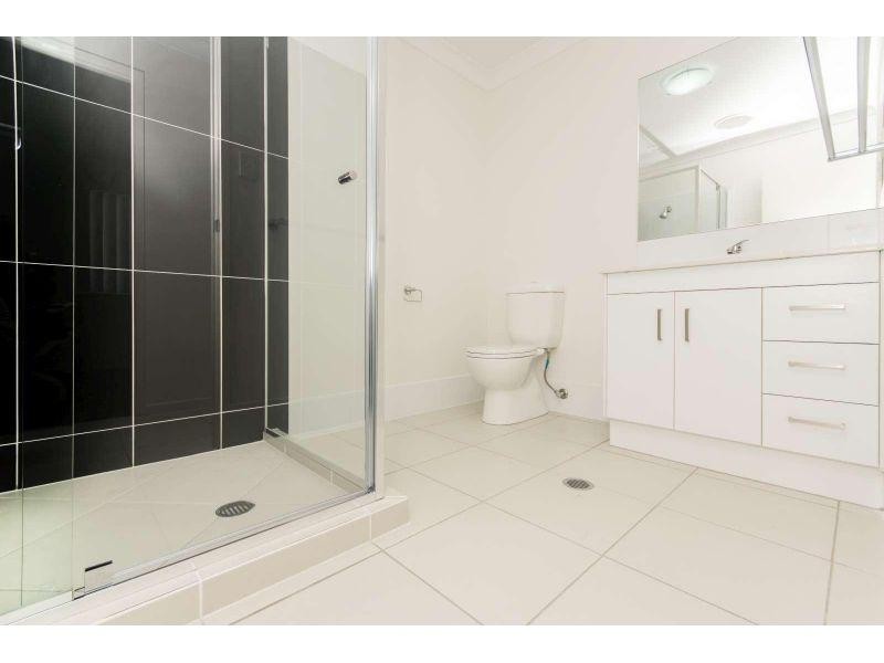 2/18 Coogera Court, Morayfield QLD 4506