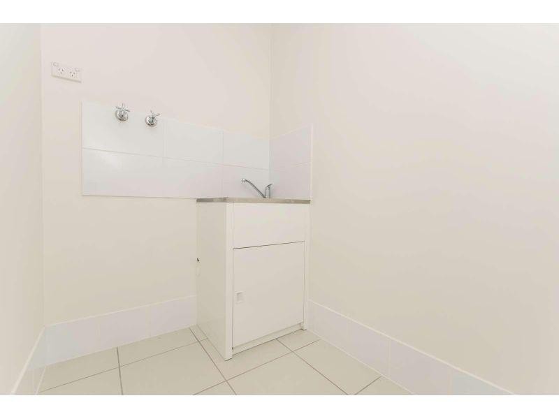 2/18 Coogera Court, Morayfield QLD 4506