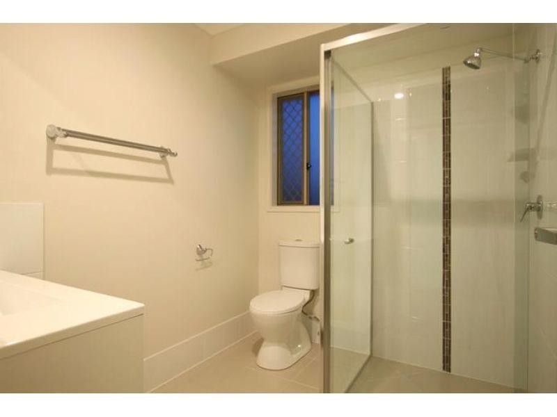 2/2 Danica Court, Morayfield QLD 4506