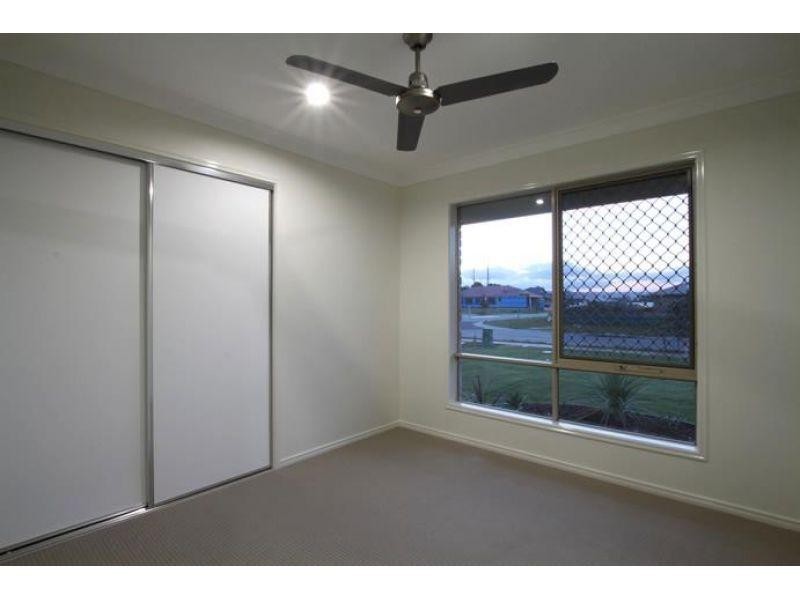 2/2 Danica Court, Morayfield QLD 4506