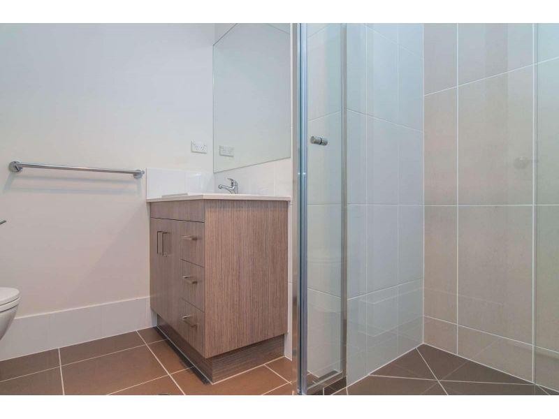 2/1 Bellthorpe Circuit, Kallangur QLD 4503