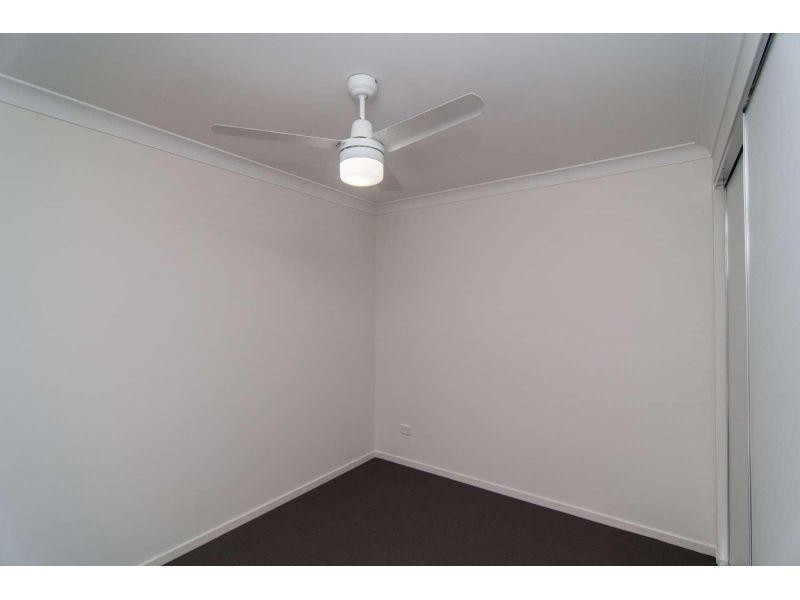 2/1 Bellthorpe Circuit, Kallangur QLD 4503