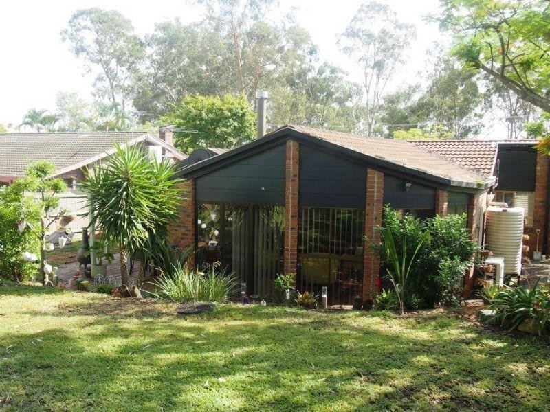 24 Woodlands Avenue, Petrie QLD 4502