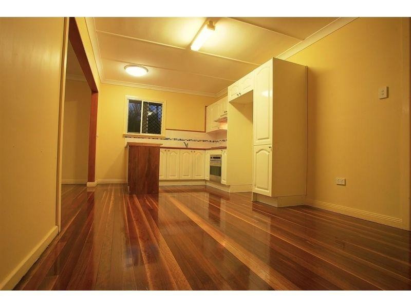 9 Goodfellows Road, Kallangur QLD 4503