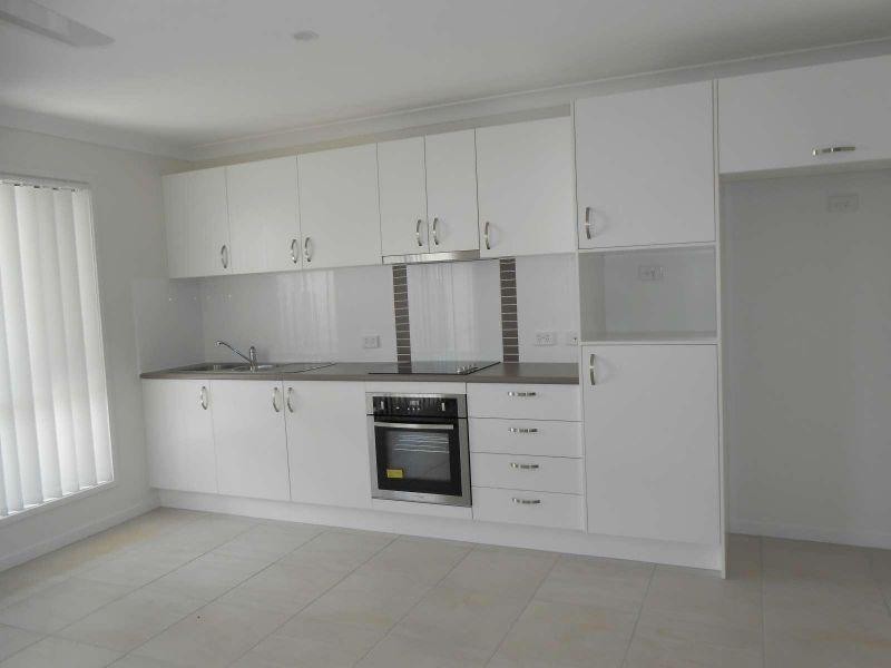 2/1 Justin Street, Pimpama QLD 4209