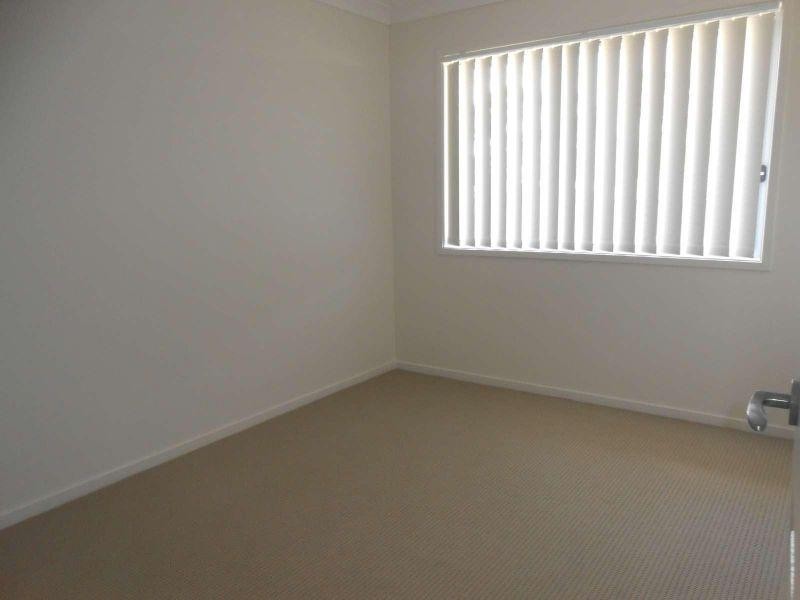 2/1 Justin Street, Pimpama QLD 4209