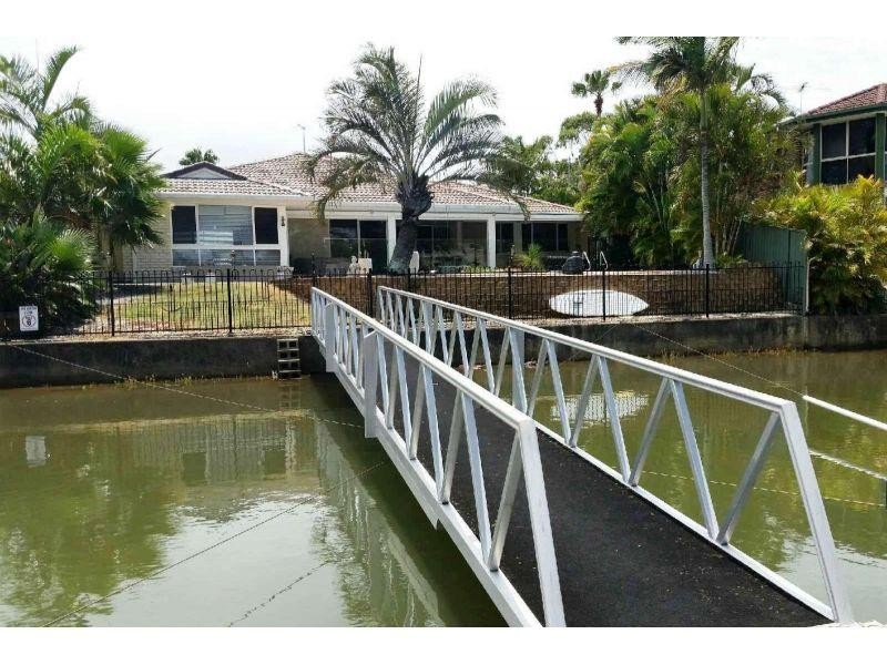 111  Griffith Road, Newport QLD 4020
