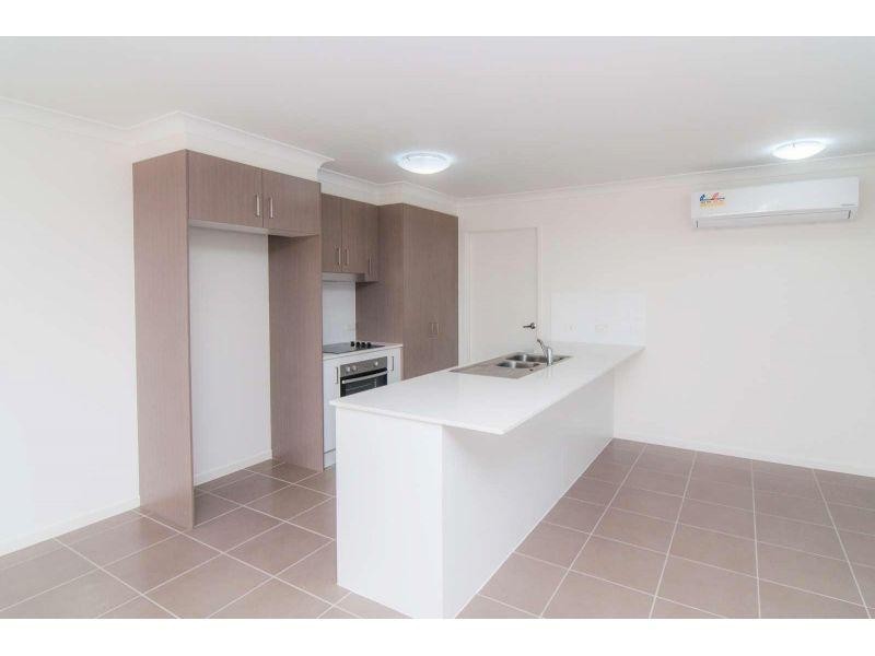 2/12 Baxter Crescent, Caboolture QLD 4510