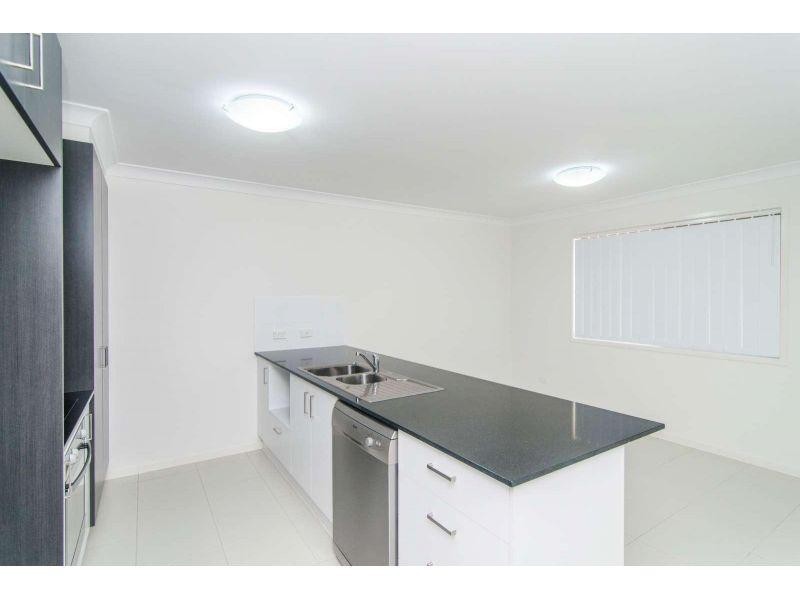 2/22 Cycad Drive, Upper Caboolture QLD 4510
