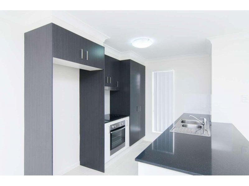 2/34 Coogera Court, Morayfield QLD 4506