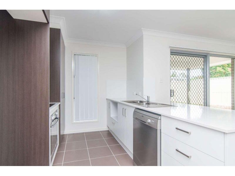 2/64 Ruby Street, Caboolture QLD 4510