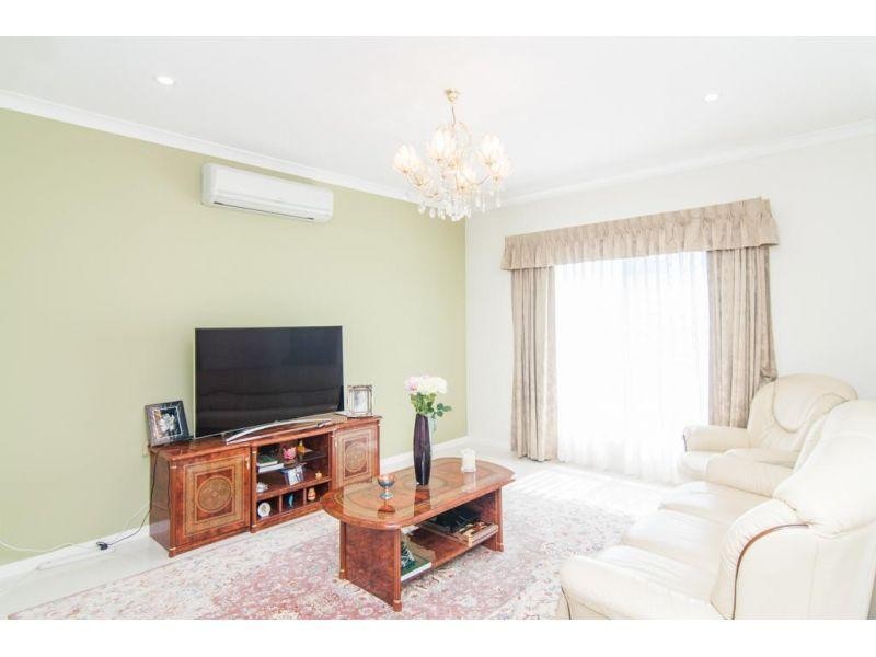 570 Roghan Road, Fitzgibbon QLD 4018