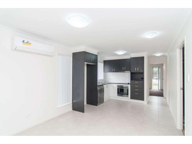 2/127 Glass House Circuit, Kallangur QLD 4503