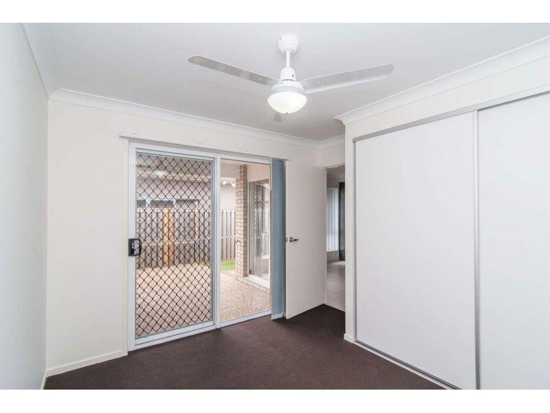 2/127 Glass House Circuit, Kallangur QLD 4503