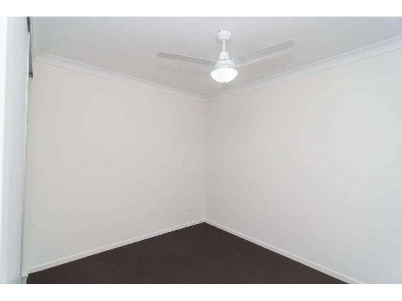 2/127 Glass House Circuit, Kallangur QLD 4503