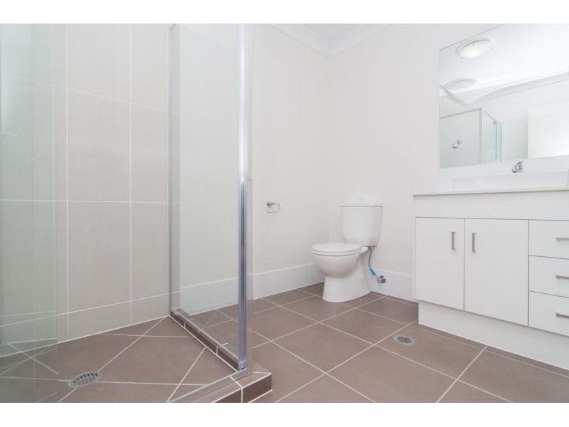 2/74 Cox Drive, Morayfield QLD 4506