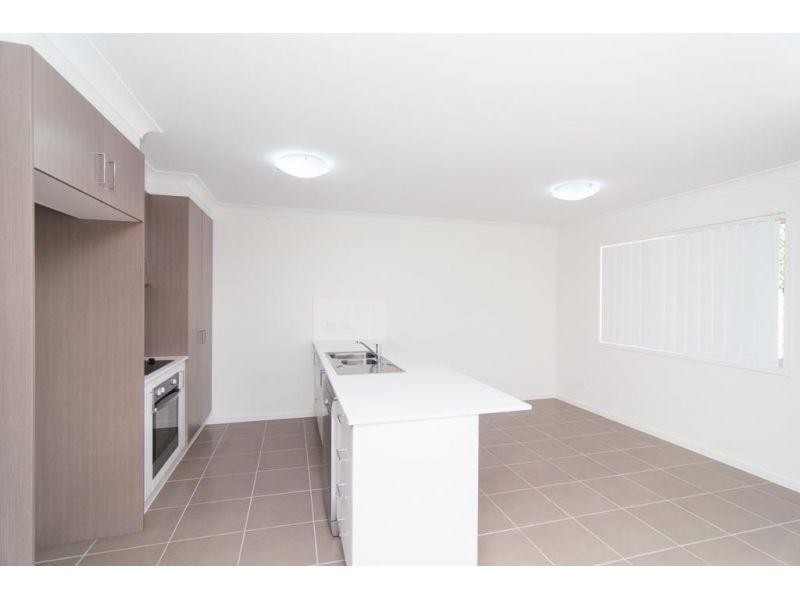 2/13 Thea Court, Morayfield QLD 4506