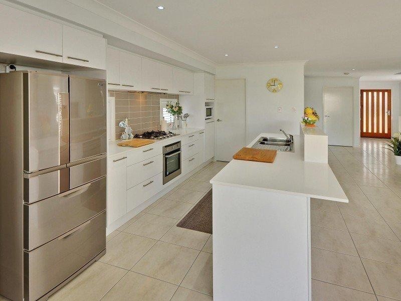 6 Promontory Street, Birtinya QLD 4575