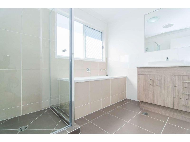 1/12 Bellthorpe Circuit, Kallangur QLD 4503