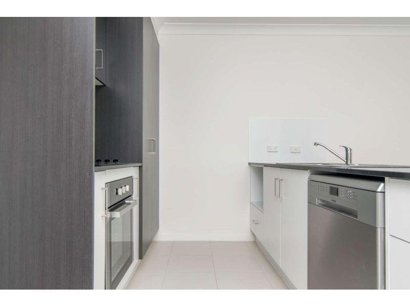 2/40 Tucker Street, Caboolture QLD 4510