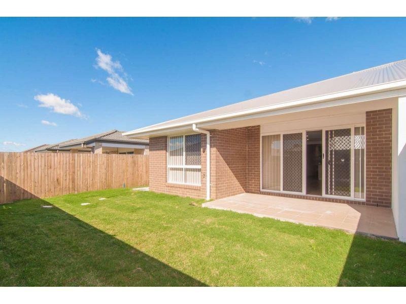 2/9 Baxter Crescent, Caboolture QLD 4510