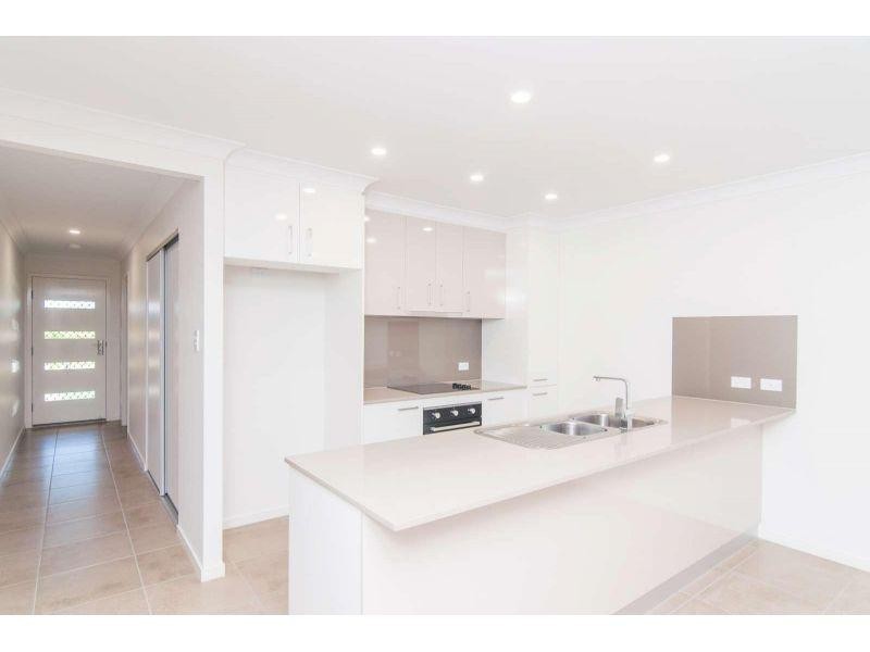2/9 Baxter Crescent, Caboolture QLD 4510