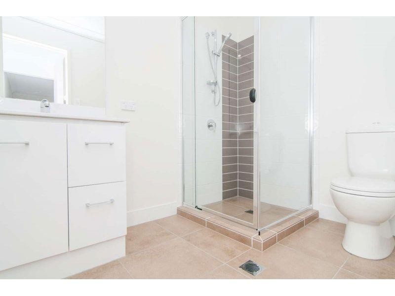 2/9 Baxter Crescent, Caboolture QLD 4510