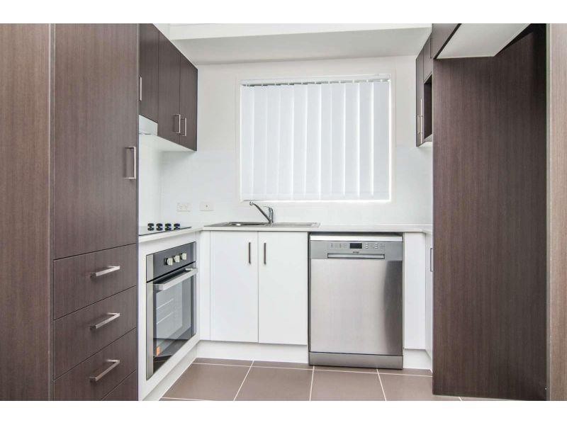 2/24 Leigh Crescent, Dakabin QLD 4503