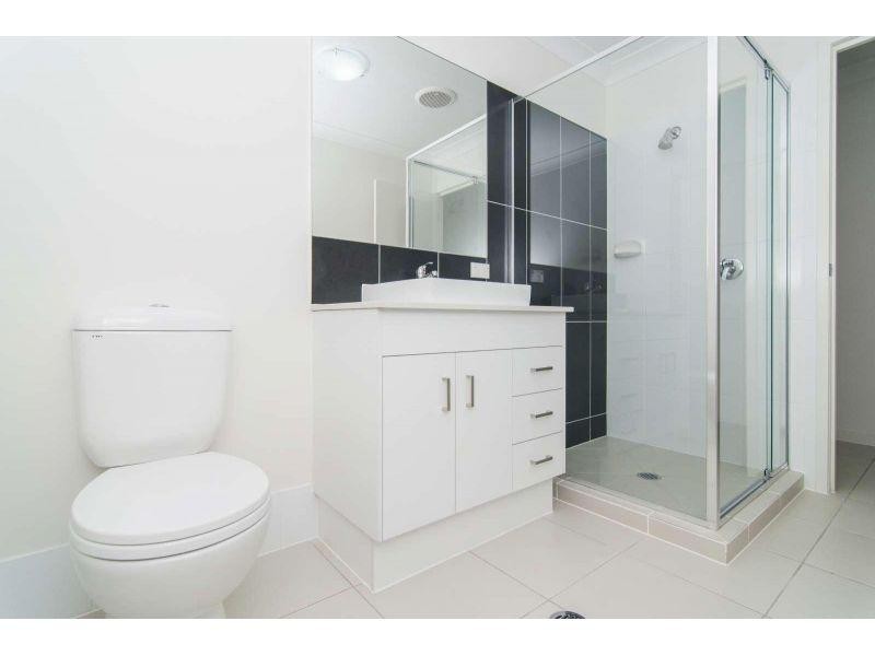 2/53 Tucker Street, Caboolture QLD 4510