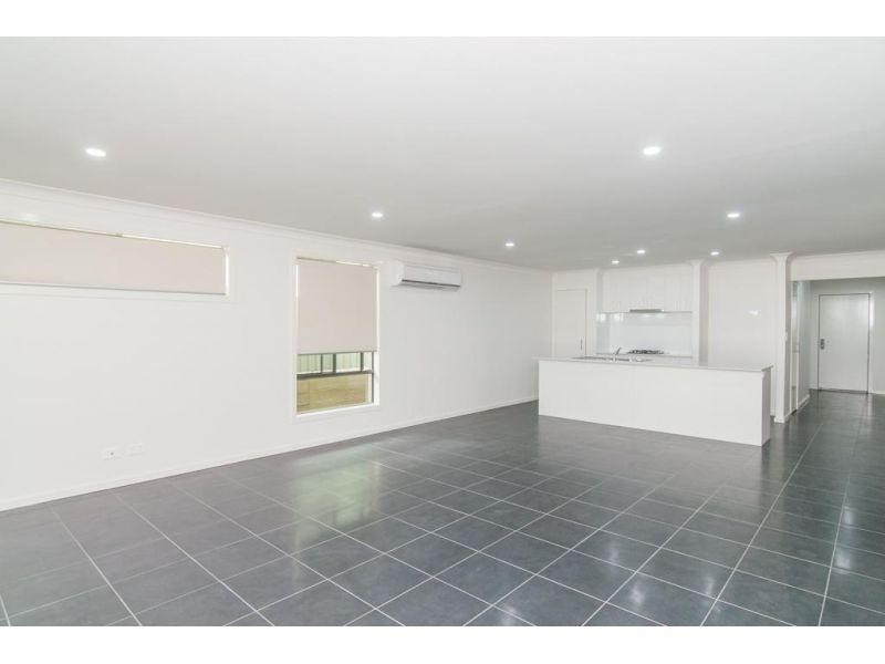 6 Eminence Drive, Narangba QLD 4504