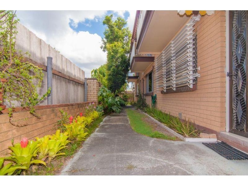 2/4 Thornely Close, Bellara QLD 4507