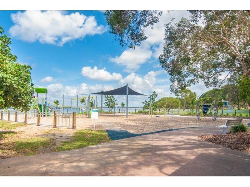 2/4 Thornely Close, Bellara QLD 4507