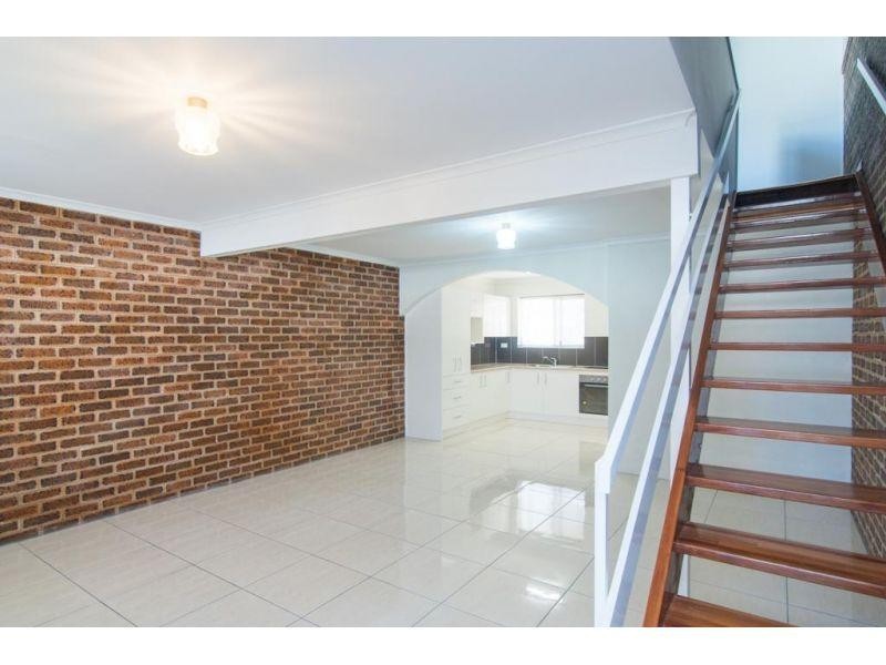 2/4 Thornely Close, Bellara QLD 4507