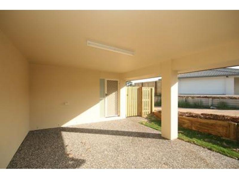 2/1 Lygon Place, Kallangur QLD 4503