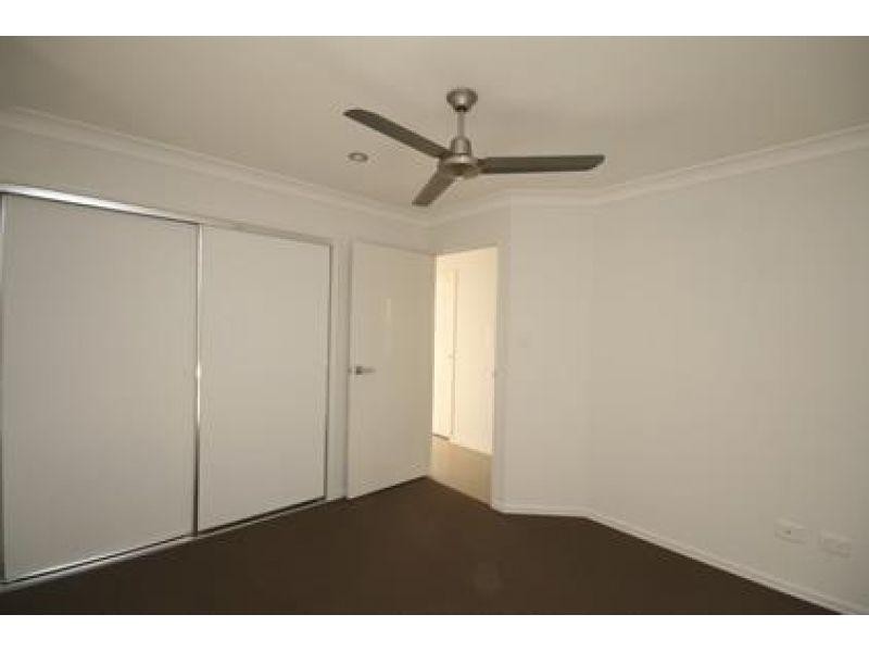 2/1 Lygon Place, Kallangur QLD 4503