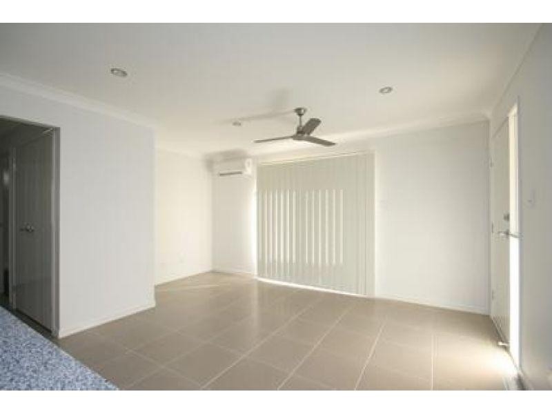 2/1 Lygon Place, Kallangur QLD 4503