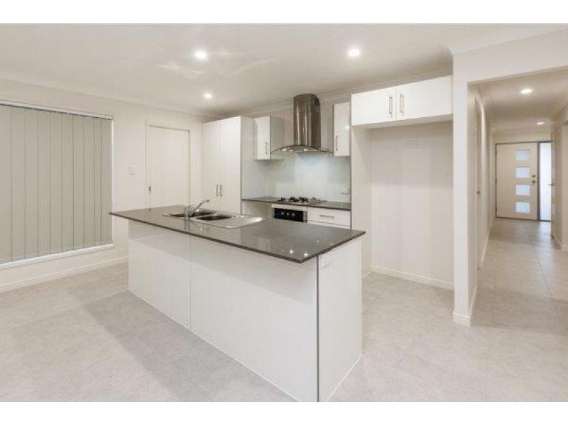 13 Nandina Court, Morayfield QLD 4506